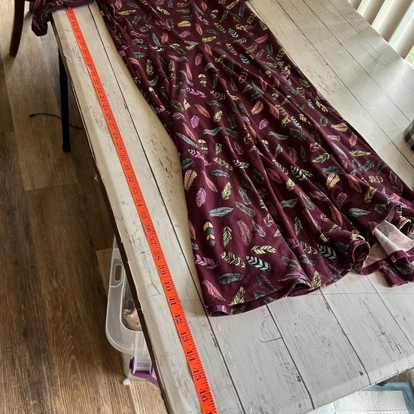 Lularoe Nicole dress 2XL all over novelty print feathers - Picture 6 of 8